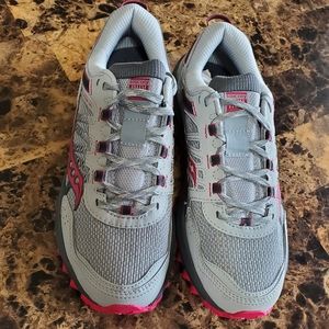 Saucony Womens 9.5 Versafoam Excursion TR13 Trail